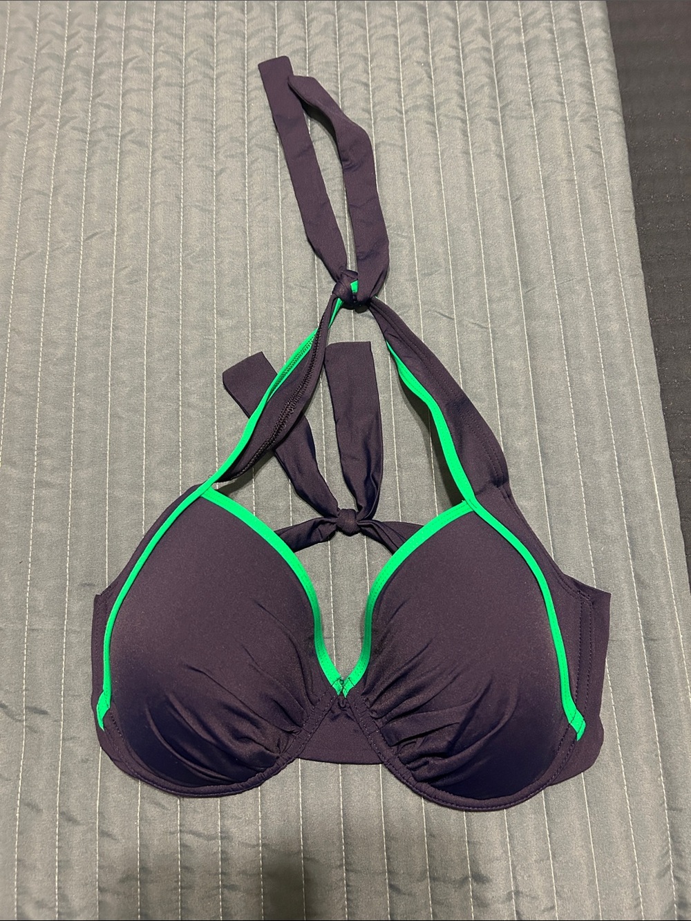 Tommy Bahama navy Bikini Top with Green Trim 38D